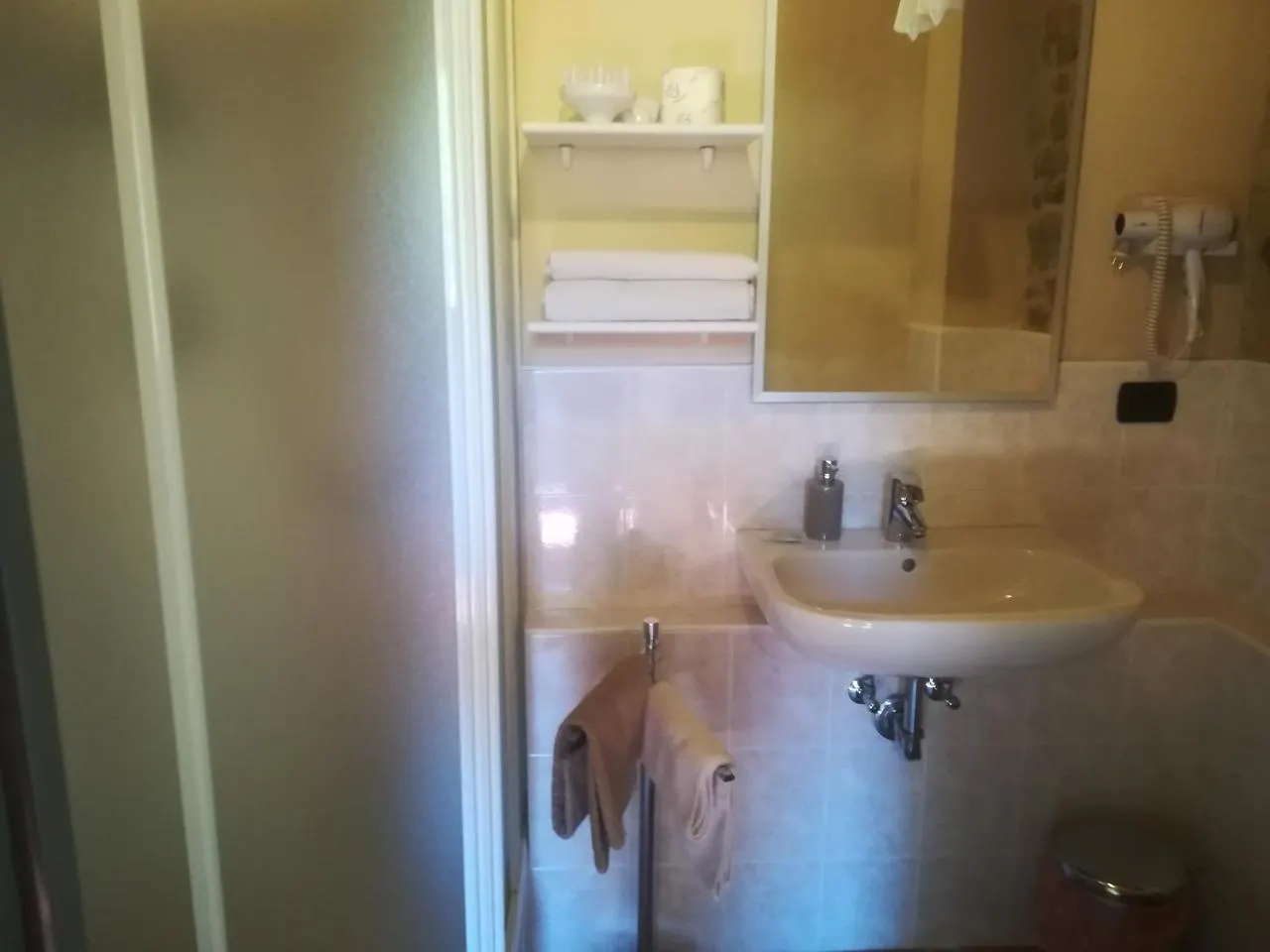 Sacreterre B&B E Agriturismo Tizzano Val Parma 0*,